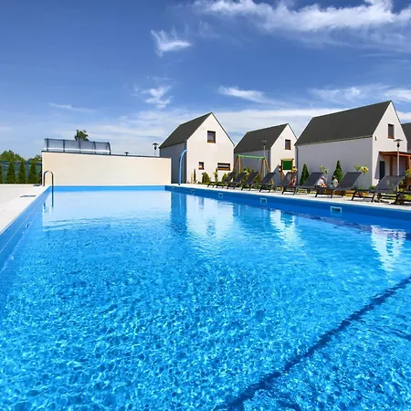 Сasa de vacaciones Holiday Home In Rogowo Near Sandy Beach